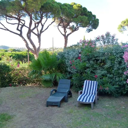 Hébergement de vacances Maison De 3 A Maxime A 200 M De La Avec Jardin Clos Et Wifi