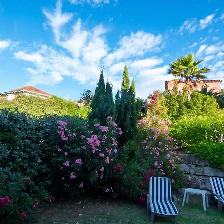 Maison Conviviale Avec Vue Sur La Montagne A Holiday home *